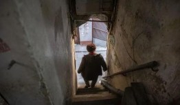 电视剧穷街在线观看,揭秘都市底层生活的真实画卷